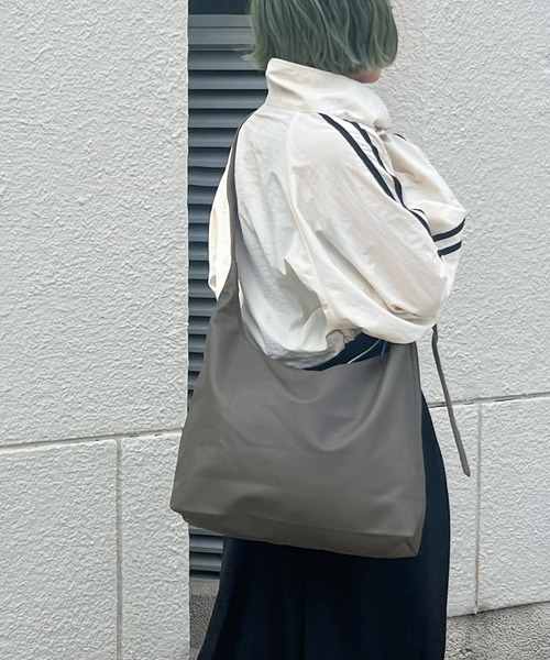 Fashion Letter（ファッションレター）の「肩が痛くなりにくい フェイクレザーワンショルダーバッグ（ショルダーバッグ・レディース・モカ/ダークグレー/ブルー/ブラック・FREE）」の20枚目の写真