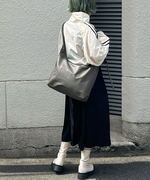 Fashion Letter（ファッションレター）の「肩が痛くなりにくい フェイクレザーワンショルダーバッグ（ショルダーバッグ・レディース・モカ/ダークグレー/ブルー/ブラック・FREE）」の21枚目の写真