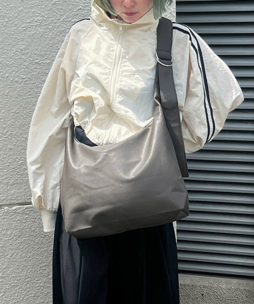 Fashion Letter（ファッションレター）の「肩が痛くなりにくい フェイクレザーワンショルダーバッグ（ショルダーバッグ・レディース・モカ/ダークグレー/ブルー/ブラック・FREE）」の22枚目の写真