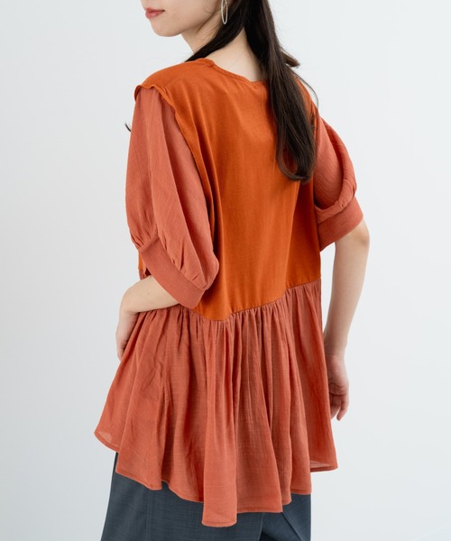 refinedworks(リファインドワークス)の「【refinedworks】トレンドデザイン!異素材切替プルオーバー(Tシャツ/カットソー・レディース・ホワイト/ブラウン/チャコールグレー・FREE)」の5枚目の写真