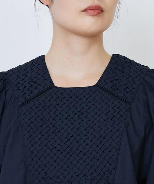 LOISIR（ロワズィール）の「インドコットンポプリンハンドスモッキングブラウス（シャツ/ブラウス・レディース・モカ/ブラック・FREE）」の14枚目の写真