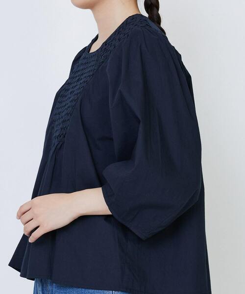 LOISIR（ロワズィール）の「インドコットンポプリンハンドスモッキングブラウス（シャツ/ブラウス・レディース・モカ/ブラック・FREE）」の16枚目の写真