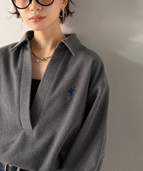 Classical Evon(クラシカルエヴォン)の「【Classical Evon】優しく上品見え。圧縮ニット襟付きキーネックプルオーバー(Tシャツ/カットソー・レディース・ベージュ/チャコール/ブラウン・LARGE/MEDIUM/SMALL/X-LARGE)」の20枚目の写真