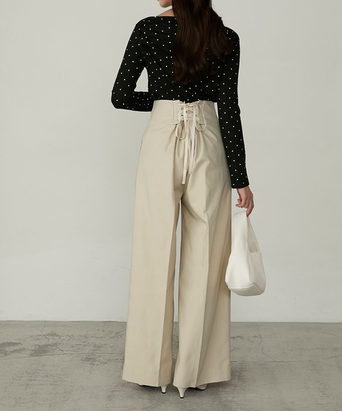 Cherir Mignon(シェリルミニョン)の「【Cherir Mignon】- Silhouette Couture -バックレースアップリボンハイウエストチノパンツ/スラックス(チノパンツ・レディース・アイボリー/ブラック/ベージュ・S/M/L)」の1枚目の写真
