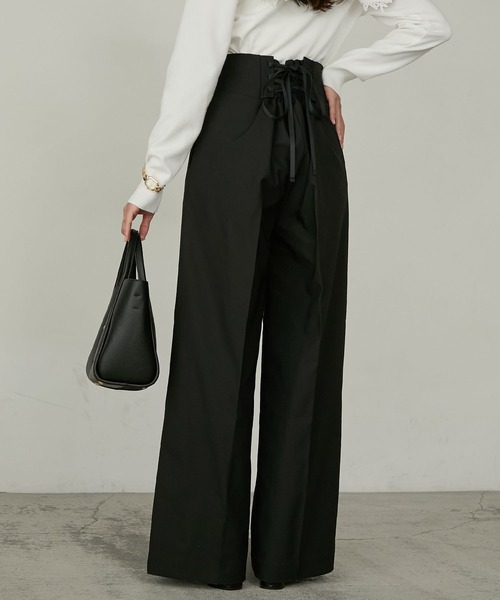 Cherir Mignon(シェリルミニョン)の「【Cherir Mignon】- Silhouette Couture -バックレースアップリボンハイウエストチノパンツ/スラックス(チノパンツ・レディース・アイボリー/ブラック/ベージュ・S/M/L)」の2枚目の写真