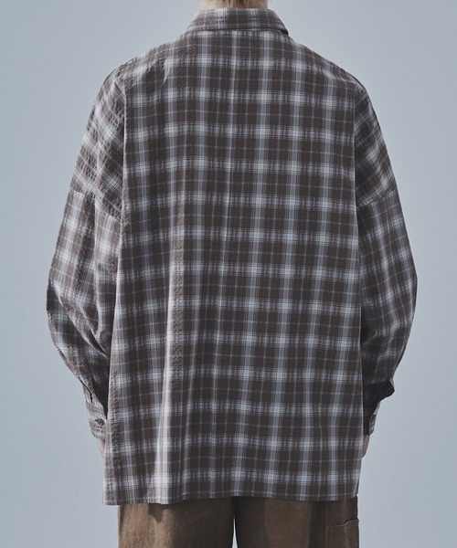 SLICK（スリック）の「【SLICK/スリック】Seersucker Check Dolmansleeve Regular Shirt/シアサッカーチェックレギュラーカラーシャツ / クラシック（シャツ/ブラウス・メンズ・ブラック/ブラウン・3/2/1）」の4枚目の写真
