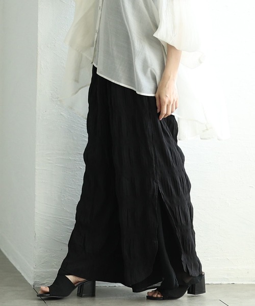 Sawa a la mode(サワアラモード)の「サイドスリット入りシフォンレイヤードギャザーワイドパンツ(その他パンツ・レディース・ブラック・FREE)」の1枚目の写真