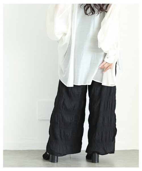 Sawa a la mode(サワアラモード)の「サイドスリット入りシフォンレイヤードギャザーワイドパンツ(その他パンツ・レディース・ブラック・FREE)」の5枚目の写真