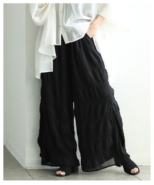 Sawa a la mode(サワアラモード)の「サイドスリット入りシフォンレイヤードギャザーワイドパンツ(その他パンツ・レディース・ブラック・FREE)」の11枚目の写真