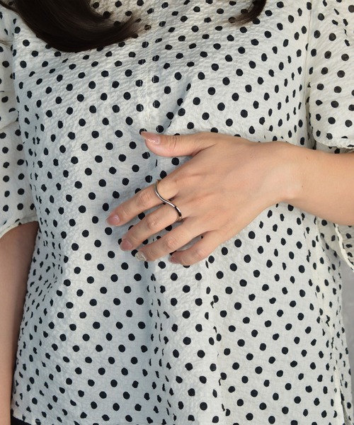 BROTHERHOOD(ブラザーフッド)の「【earyear】Wavy Mirage Double Finger Ring(リング・レディース・ゴールド・FREE)」の15枚目の写真