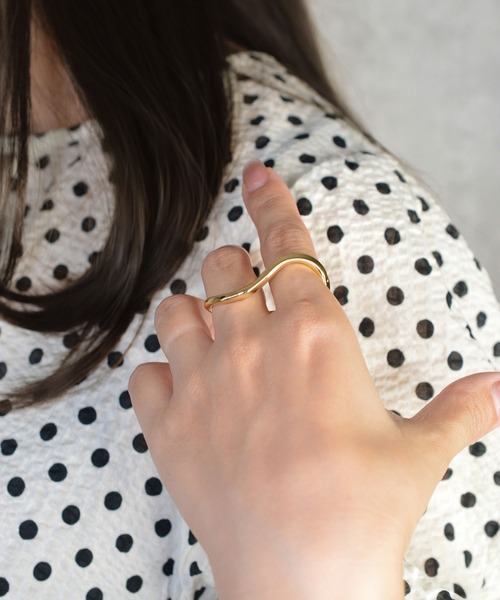 BROTHERHOOD(ブラザーフッド)の「【earyear】Wavy Mirage Double Finger Ring(リング・レディース・ゴールド・FREE)」の8枚目の写真