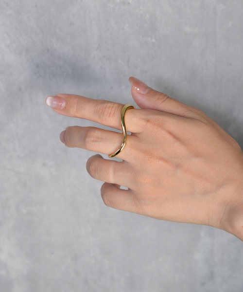 BROTHERHOOD(ブラザーフッド)の「【earyear】Wavy Mirage Double Finger Ring(リング・レディース・ゴールド・FREE)」の17枚目の写真