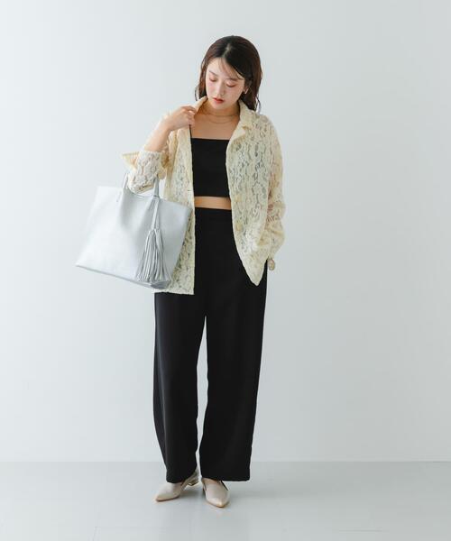 RODE SKO（ロデスコ）の「タッセル軽量2WAYシンプルトートバッグ（トートバッグ・レディース・ブラック/シルバー/ゴールド/ホワイト系その他/グレー系その他/ブラウン系その他/パープル系その他・ONE）」の16枚目の写真