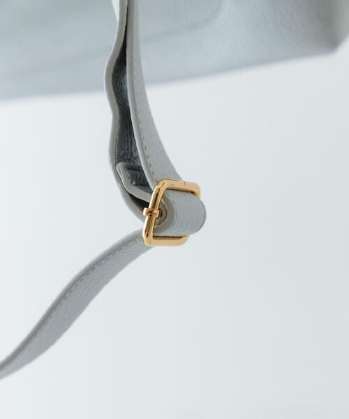 RODE SKO（ロデスコ）の「タッセル軽量2WAYシンプルトートバッグ（トートバッグ・レディース・ブラック/シルバー/ゴールド/ホワイト系その他/グレー系その他/ブラウン系その他/パープル系その他・ONE）」の10枚目の写真