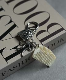 Curaful（クラフル）の「リボン＊ハートコームチャーム（キーホルダー）」