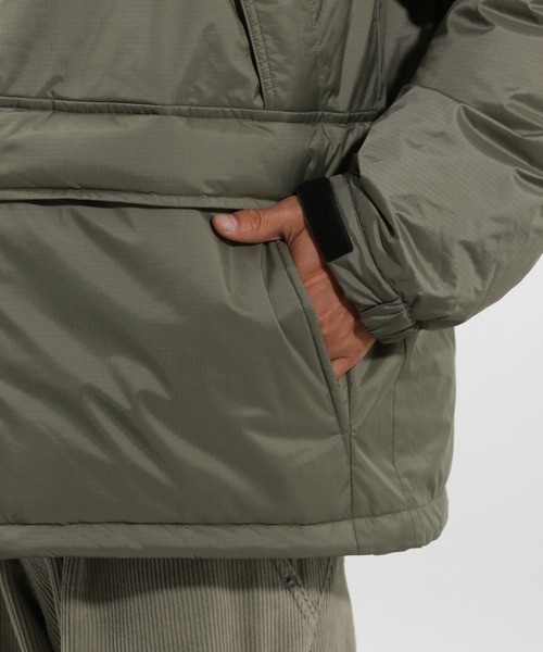 NANGA(ナンガ)の「【NANGA Mt.&Sea(ナンガ)】オーロラスタンドダウン25AW(ダウンジャケット/コート・メンズ・カーキ/ベージュ/ブラック・LARGE/MEDIUM)」の4枚目の写真