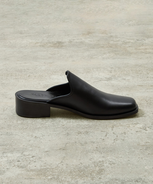 And A(アンドエー)の「PADRONE パドローネ / BL SQUARE SLIP-ON スクエアトゥレザースリッポンシューズ / PU8777-2002(サンダル・メンズ・ブラック・41/42/40)」の13枚目の写真