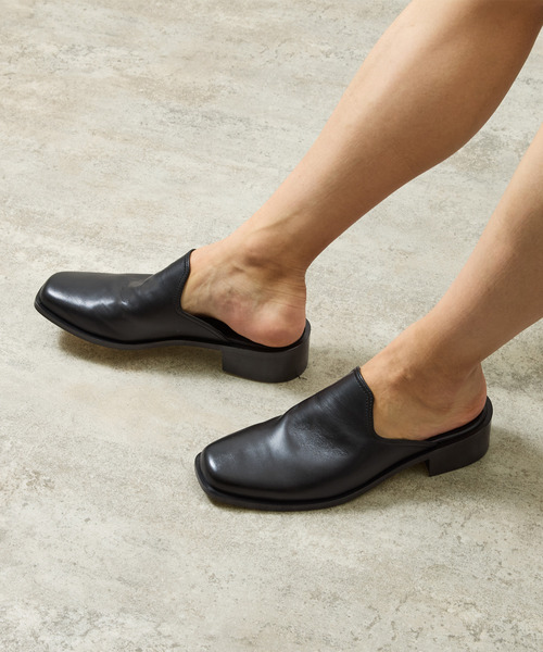 And A(アンドエー)の「PADRONE パドローネ / BL SQUARE SLIP-ON スクエアトゥレザースリッポンシューズ / PU8777-2002(サンダル・メンズ・ブラック・41/42/40)」の19枚目の写真