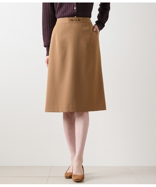 NEWYORKER（ニューヨーカー）の「ギャバライクポリエステル ビット付きスカート（スカート・レディース・キャメル/ブラック・11号/9号）」の2枚目の写真