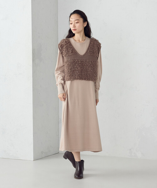 COMME CA ISM（コムサイズム）の「【ウォッシャブル】セットアイテム　ループベスト付きレイヤードワンピース（ワンピース・レディース・ブラック/ベージュ・FREE）」の18枚目の写真