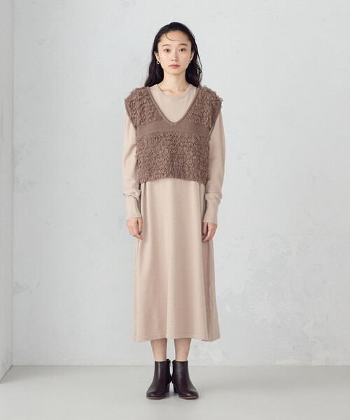 COMME CA ISM（コムサイズム）の「【ウォッシャブル】セットアイテム　ループベスト付きレイヤードワンピース（ワンピース・レディース・ブラック/ベージュ・FREE）」の22枚目の写真