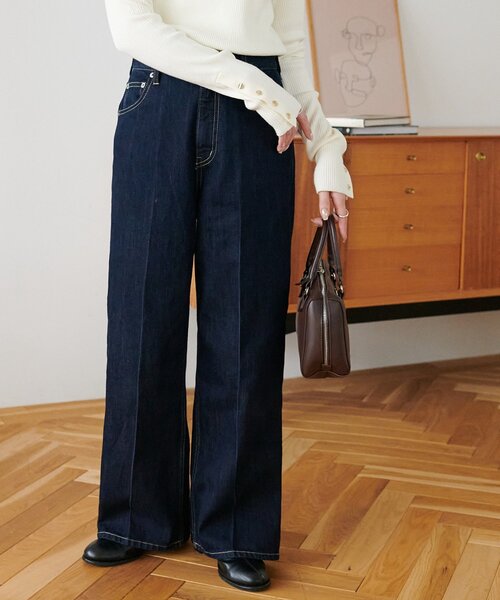 DISCOAT（ディスコート）の「センタープレスストレートデニムパンツ（デニムパンツ・レディース・ネイビー・SMALL/MEDIUM/LARGE）」の2枚目の写真