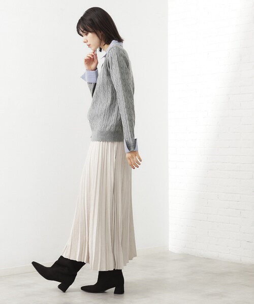 THE SHOP TK （ザ ショップ ティーケー ）の「【着るだけでコーデ完成】シャツレイヤード風 ケーブルニット（ニット/セーター・レディース・ネイビー/アイボリー/グレー・13/12）」の14枚目の写真