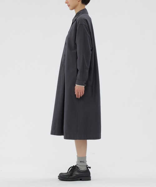 MHL.(エムエイチエル)の「GARMENT DYE COTTON MOLESKIN(ワンピース・レディース・ブラック/グレー・1/2)」の7枚目の写真