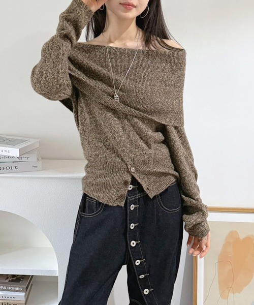 Jewelobe(ジュエローブ)の「ワイドオフショルミックス編みニットトップス(ニット/セーター・レディース・ブラウン/グレー・FREE)」の6枚目の写真
