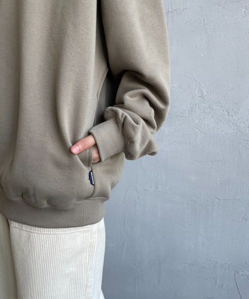 THOUSAND MILE（サウザンドマイル）の「[THOUSAND MILE/サウザンドマイル] 別注 バックプリント クルーネックスウェット（スウェット・レディース・ブラック/チャコールグレー/ライトグレー/ベージュ・S/L/XL/M）」の10枚目の写真