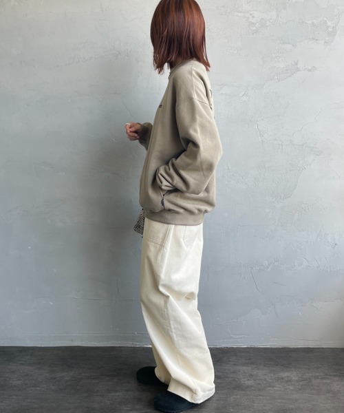 THOUSAND MILE（サウザンドマイル）の「[THOUSAND MILE/サウザンドマイル] 別注 バックプリント クルーネックスウェット（スウェット・レディース・ブラック/チャコールグレー/ライトグレー/ベージュ・S/L/XL/M）」の12枚目の写真