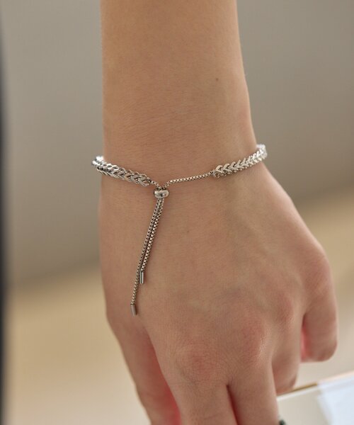 ear PAPILLONNER（イアパピヨネ）の「《金属アレルギー対応/ステンレス》スライドキヘイブレスレット（ブレスレット・レディース・ゴールド/シルバー・FREE）」の10枚目の写真