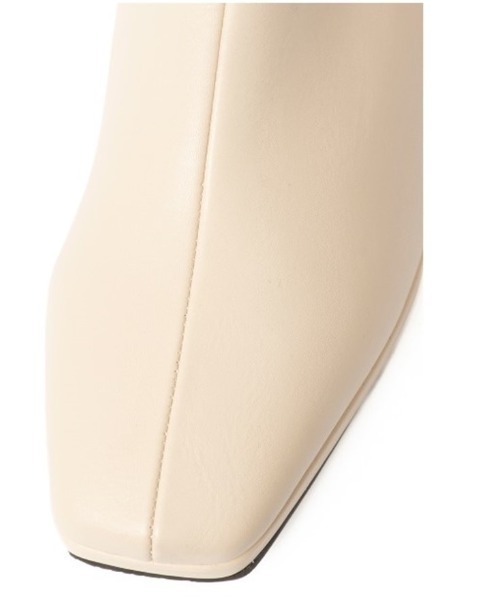 REZOY（リゾイ）の「【25AW新作】【REZOY】センターシームスクエアトゥストレッチロングブーツ（ブーツ・レディース・ダークブラウン/アイボリー/ブラック・S/M/L/LL）」の19枚目の写真