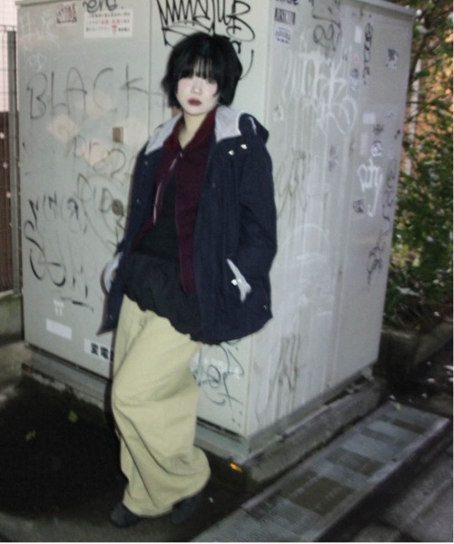 Port(ポート)の「【 SORUTT / ソルト 】 カーブシーム ワイドパンツ #(その他パンツ・レディース・チャコールグレー/ベージュ・M/L)」の22枚目の写真