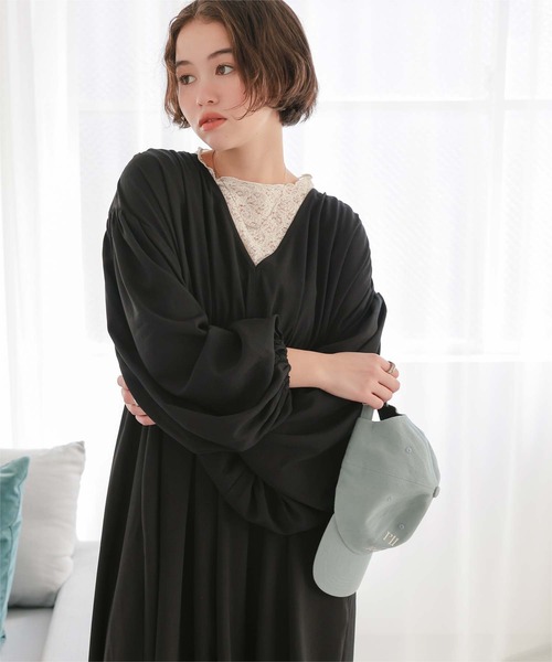 titivate(ティティベイト)の「Vネックカフタンワンピース(ワンピース・レディース・ブラック/グレイッシュベージュ・L/M/S/SP)」の10枚目の写真