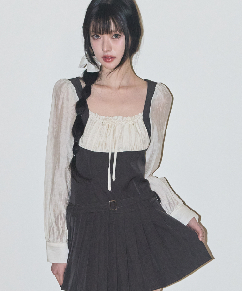 ILLIGO(イリゴ)の「プレッピーリボンプリーツワンピースチャコール(ワンピース・レディース・その他・SMALL/MEDIUM)」の1枚目の写真