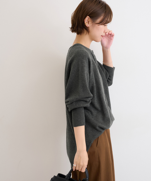 JOURNAL STANDARD relume（ジャーナルスタンダード　レリューム）の「《追加2》ウールミックス2WAYビッグプルオーバー（ニット/セーター・レディース・ブラウン/チャコールグレー/グレー系その他/レッド・FREE）」の11枚目の写真