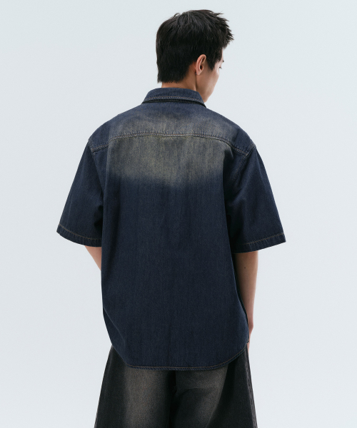 MUSINSA STANDARD（ムシンサスタンダード）の「ビッグブラシリラックスド半袖デニムシャツ[イエローダークブルー]（シャツ/ブラウス・メンズ・その他・SMALL/MEDIUM/X-LARGE/XX-LARGE/LARGE）」の3枚目の写真