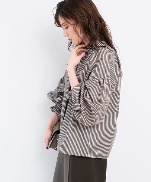 le.coeur blanc（ルクールブラン）の「シャーリングネックブラウス（シャツ/ブラウス・レディース・グレー・38）」の8枚目の写真