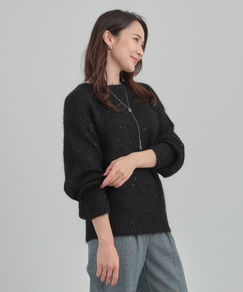 SHOO・LA・RUE(シューラルー)の「【洗濯機可/S-LL】上品にキラリと華やぐ スパンコールニット(ニット/セーター・レディース・グレー/ピンク系/ブラック/アイボリー・01/04/03/02)」の15枚目の写真