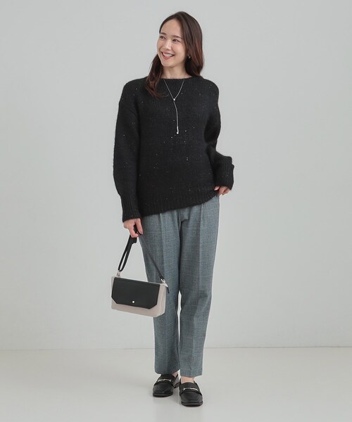 SHOO・LA・RUE(シューラルー)の「【洗濯機可/S-LL】上品にキラリと華やぐ スパンコールニット(ニット/セーター・レディース・グレー/ピンク系/ブラック/アイボリー・01/04/03/02)」の16枚目の写真