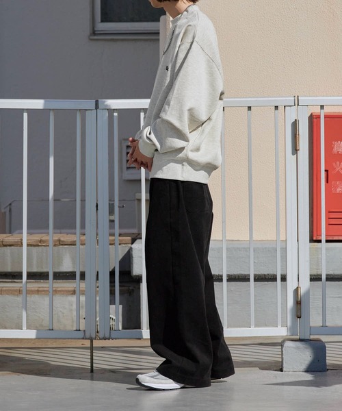 FOG ESSENTIALS（エフオージーエッセンシャルズ）の「FOG ESSENTIALS/エッセンシャルズ 22SS BACK LOGO CREW SWEAT SHIRTS フロッキープリントスウェット（スウェット・メンズ・オートミール・S/M/L/XL）」の17枚目の写真