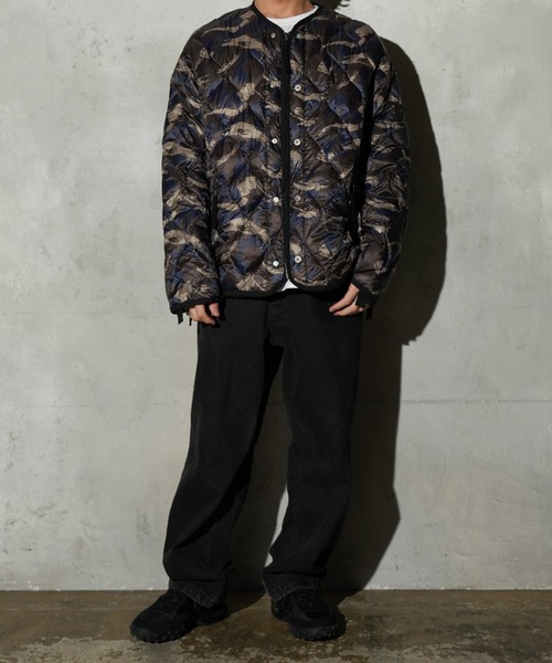 TAION（タイオン）の「TAION / タイオン MILITARY M65 LINER W-ZIP SHORT DOWN JACKET (TAION-M65LSZBML-1SH) ミリタリー M65 ライナーWジップ ショートダウンジャケット ソフトシェル（ダウンジャケット/コート・メンズ・カモフラージュ/ダークネイビー/ブラック/オリーブ/オフホワイト・SMALL/MEDIUM/LARGE/X-LARGE）」の10枚目の写真