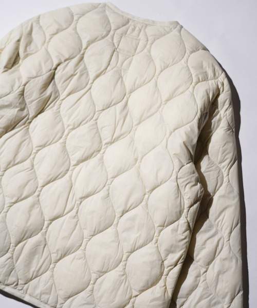 TAION（タイオン）の「TAION / タイオン MILITARY M65 LINER W-ZIP SHORT DOWN JACKET (TAION-M65LSZBML-1SH) ミリタリー M65 ライナーWジップ ショートダウンジャケット ソフトシェル（ダウンジャケット/コート・メンズ・カモフラージュ/ダークネイビー/ブラック/オリーブ/オフホワイト・SMALL/MEDIUM/LARGE/X-LARGE）」の17枚目の写真