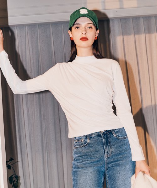 SILN(シルン)の「Shirring long sleeve t-shirts (WHITE)(Tシャツ/カットソー・レディース・その他・FREE)」の3枚目の写真