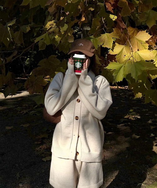 Reurie'(レウリィ)の「ニットカーディガンセットアップ(sayaka select) / セットアイテム ショートパンツ シンプル アイボリー チャコール(ワンピース・レディース・チャコールグレー/アイボリー・FREE)」の3枚目の写真