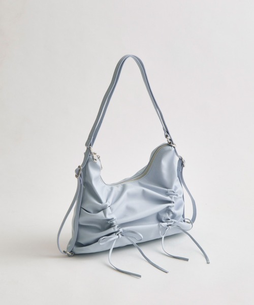 OLIVE des OLIVE（オリーブデオリーブ）の「2wayドロストリボンバッグ（ショルダーバッグ・レディース・オフホワイト/ブラック/サックスブルー・FREE）」の3枚目の写真