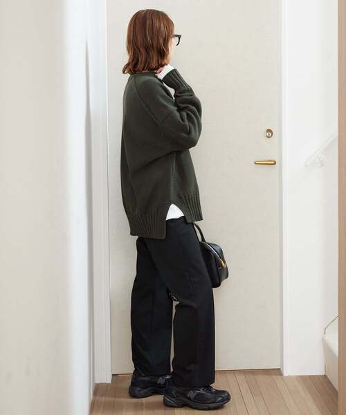 SLOBE IENA(スローブイエナ)の「《WEB限定/追加》バルキーコットンプルオーバー(ニット/セーター・レディース・ブルー/カーキ/サックスブルー/グリーン/ホワイト・FREE)」の15枚目の写真