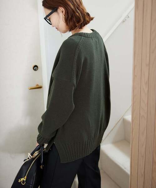SLOBE IENA(スローブイエナ)の「《WEB限定/追加》バルキーコットンプルオーバー(ニット/セーター・レディース・ブルー/カーキ/サックスブルー/グリーン/ホワイト・FREE)」の21枚目の写真