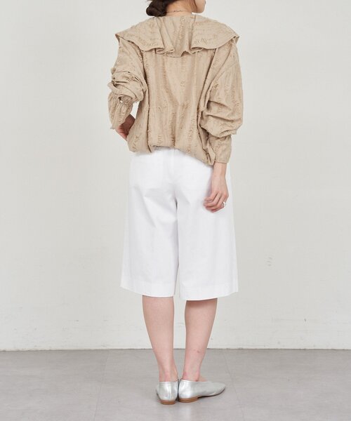 SHENERY（シーナリー）の「ニュアンスフリルカラーブラウス（シャツ/ブラウス・レディース・ベージュ/ブラック/オフホワイト・FREE）」の14枚目の写真